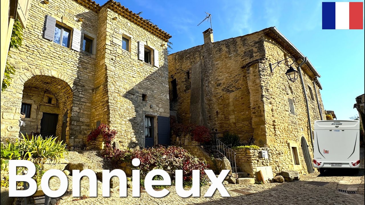 We visit the beautiful village of Bonnieux in Provence on a market day and of course also a cemetery