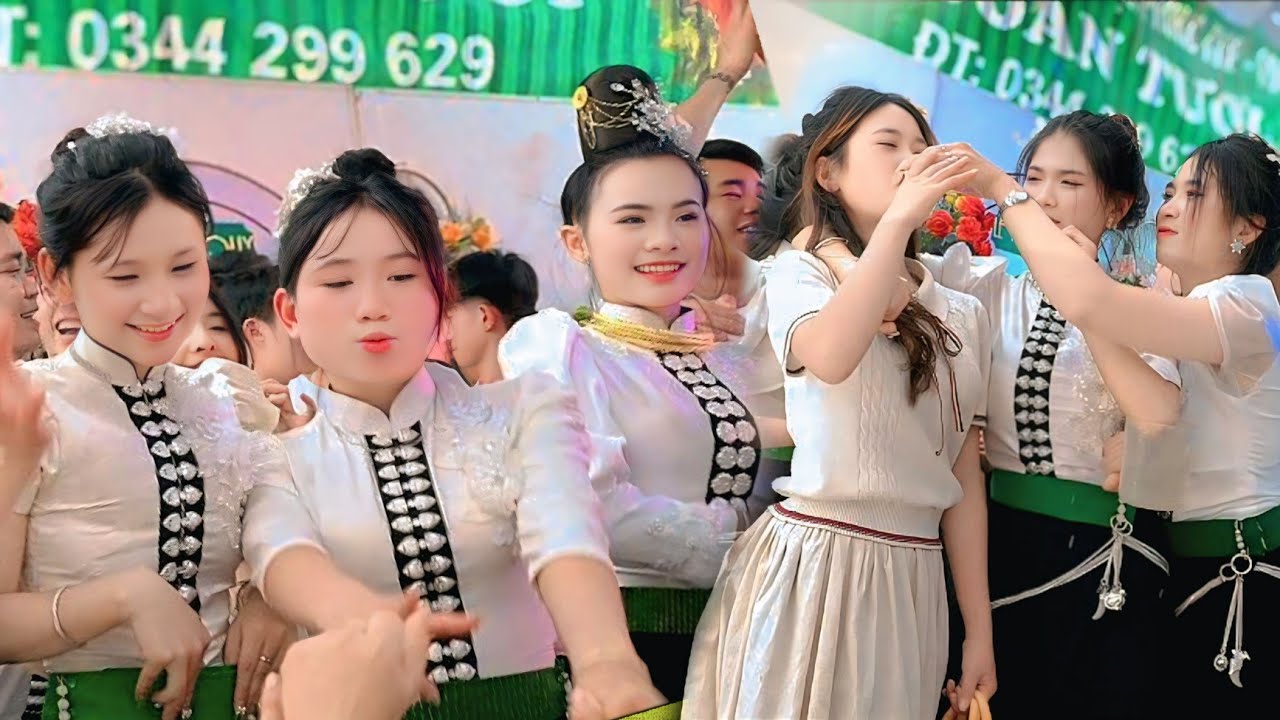 ÔI MÊ QUÁ .! NHẢY MỪNG LỄ VU QUY "THÙY TRANG & LÒ DŨNG" BẢN LẠNH XÃ THUẬN CHÂU