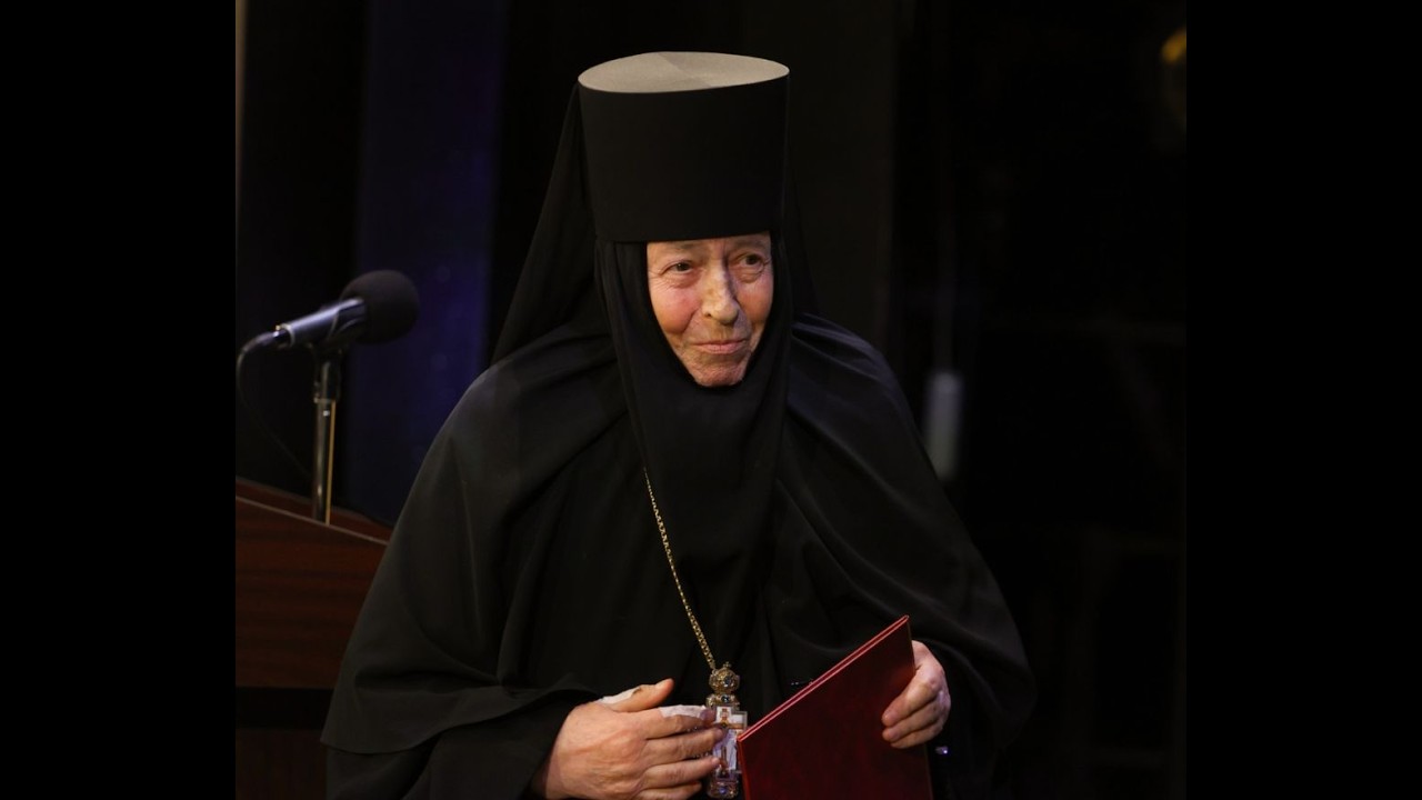 Как при всех ограничениях, которые налагает устав, сохранить в монастыре атмосферу любви?