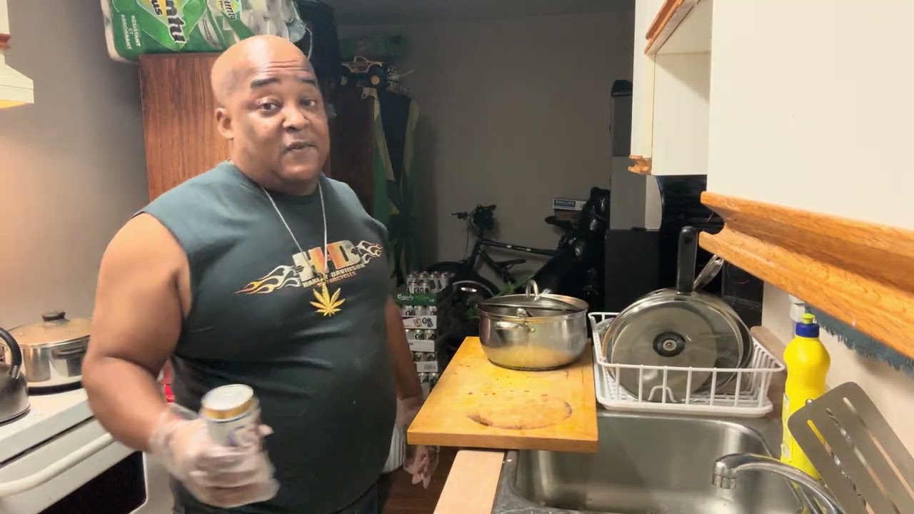 Flint food 🥘 and adventure TV: turmeric brown Stew chicken this is a must see ￼
