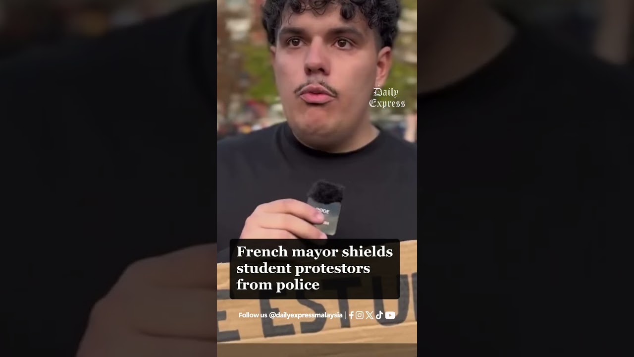 French mayor shields student protestors from police