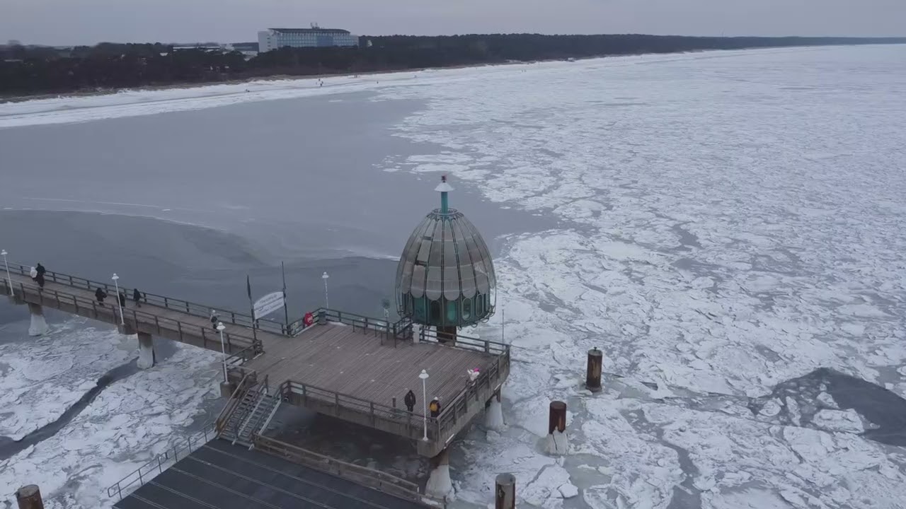 Eisiges Zinnowitz: Die zugefrorene Ostsee aus der Luft (4K)