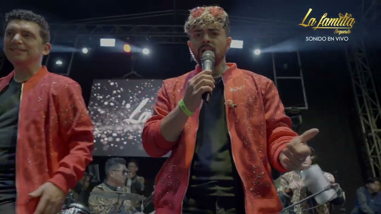 La Familia Orquesta Medley Tecnocumbia