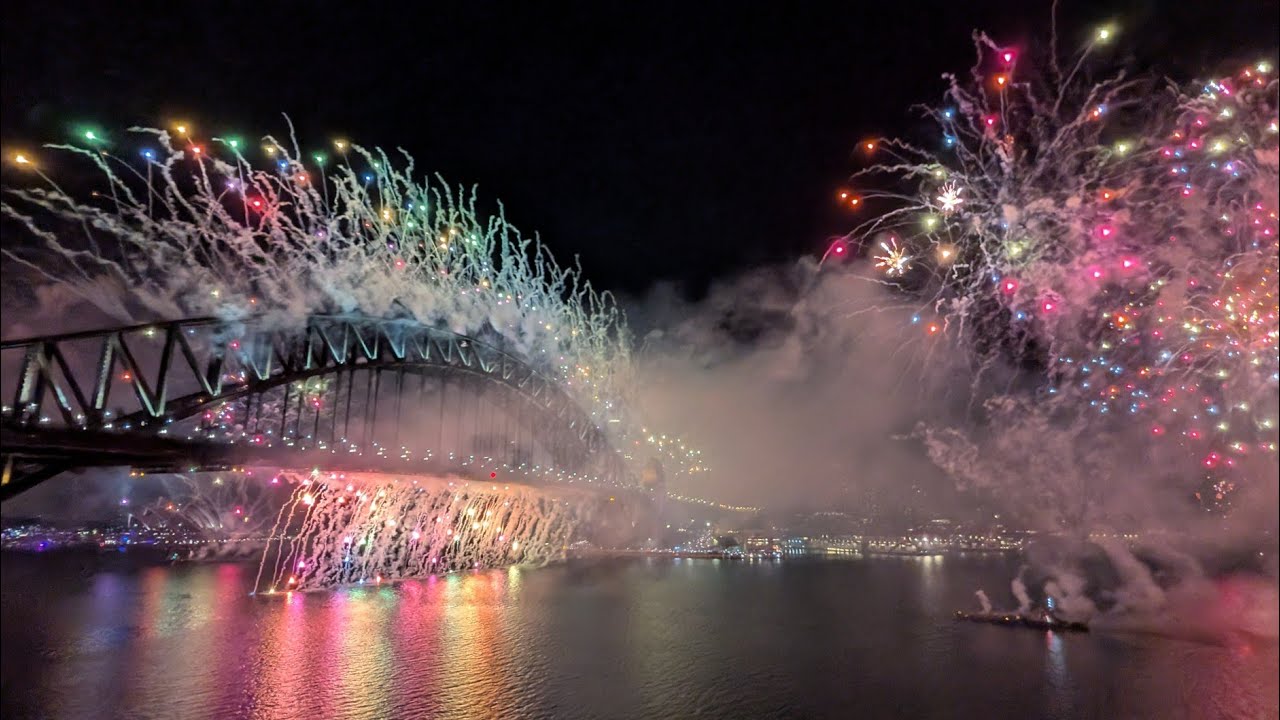 【4K前面展望!?】シドニー新年花火大会2025をルナパーク観覧車より文字通り観覧!!