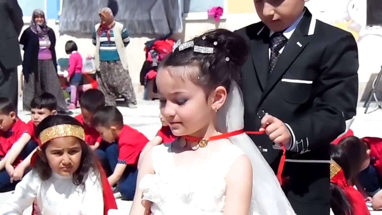 NİSA GELINLIK 2