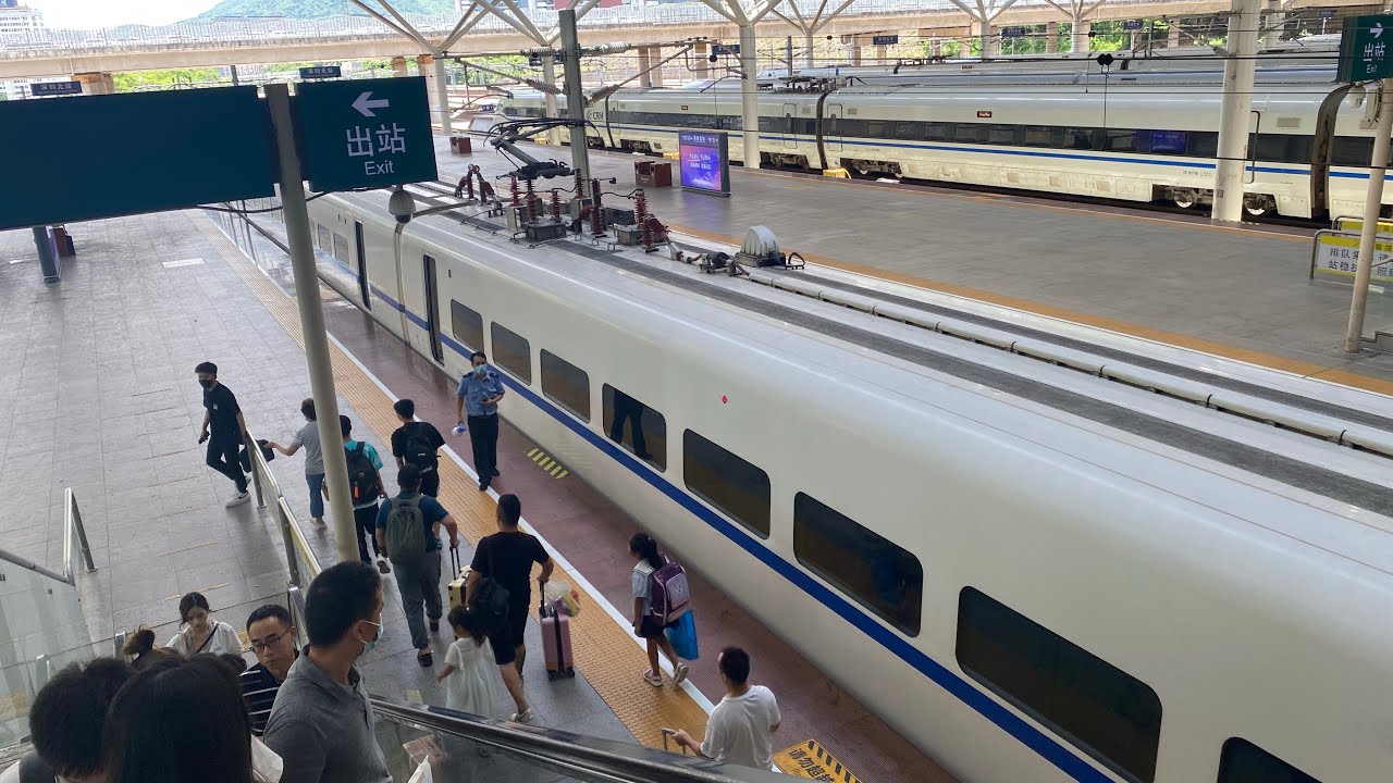 中国の高速鉄道で深圳北駅から広州東駅まで