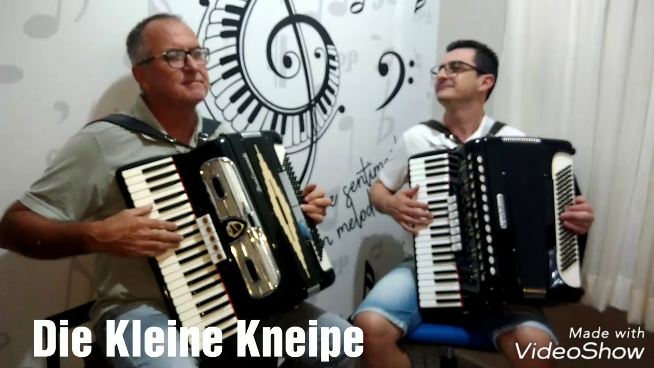 Die Kleine Kneipe-The Red Rose Cafe