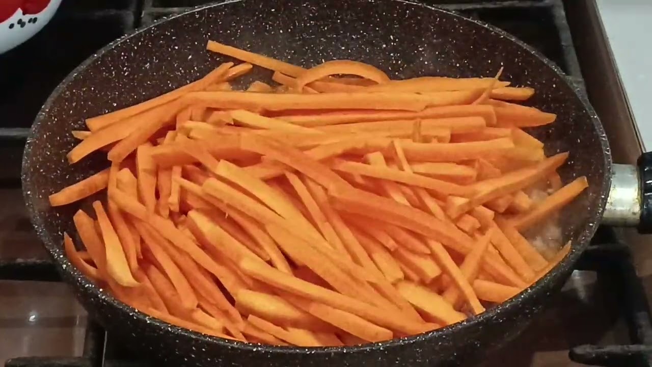 Приготовил плов, на быструю руку. Вкус его удивил. И песня написанная мной с ИИ.(Пушка)