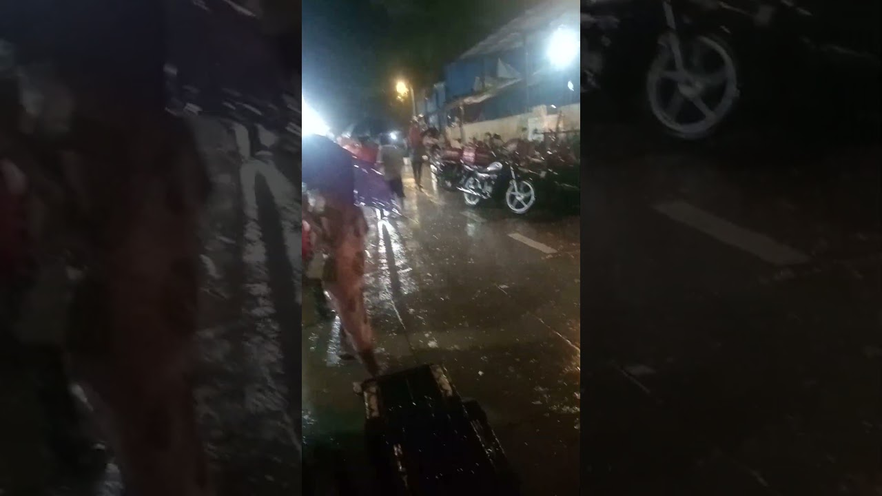 Mumbai behram baug.   market 
