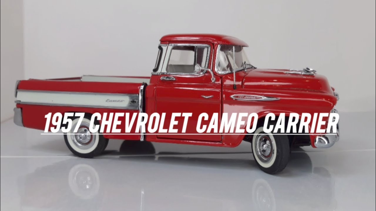 1957 Chevrolet Cameo .модель 1/24 Danbury mint