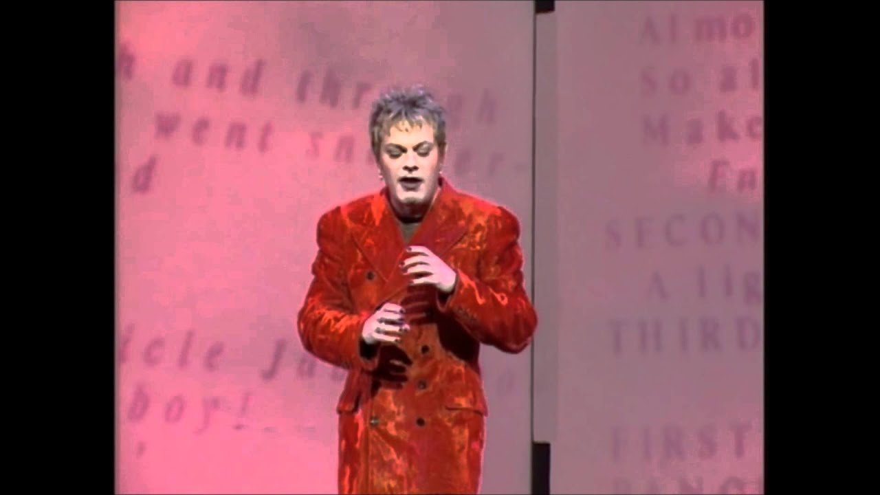 Eddie Izzard  