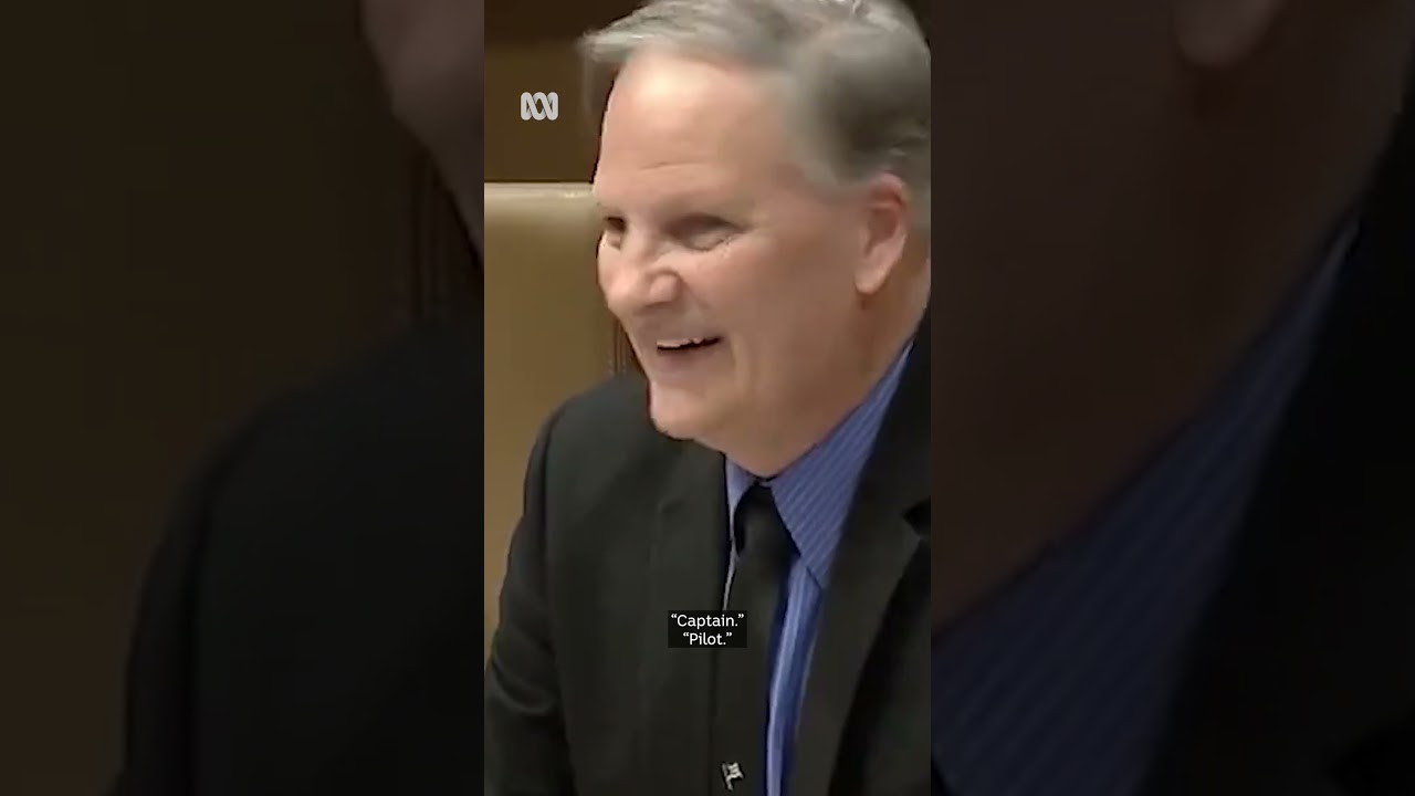 Female pilot mistaken for stewardess by Republican senator | ABC News