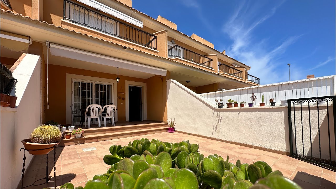 Casa con piscina en Santiago de la Ribera en venta