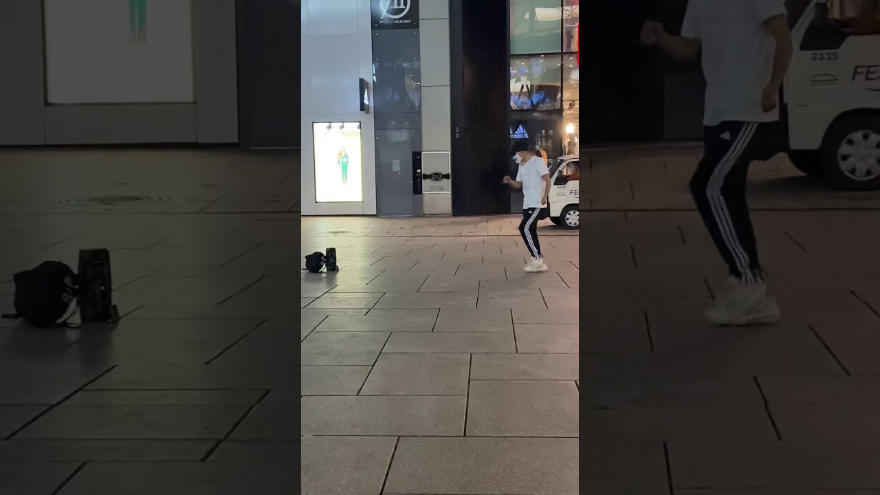 **AMAZING Frankfurt Zeil dance **