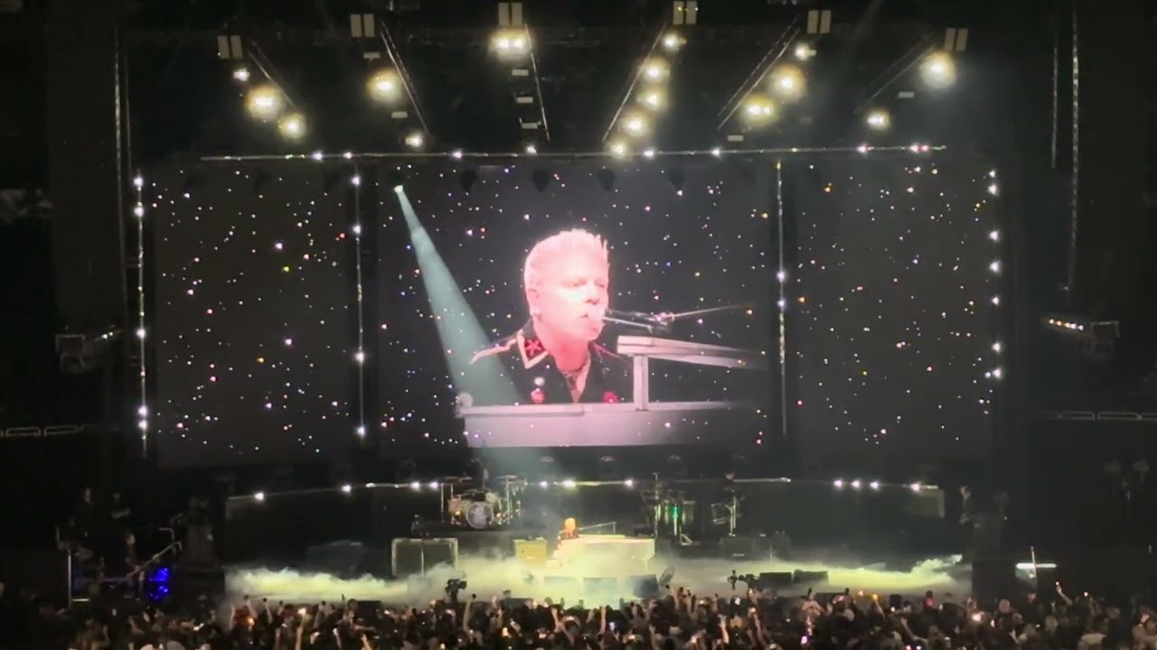 The Offspring - Gone Away (Live from Vancouver)