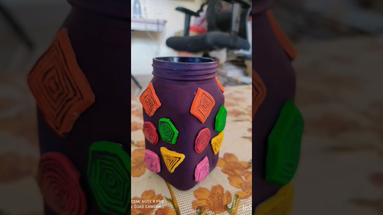 Can be used as flower pot or penstand 