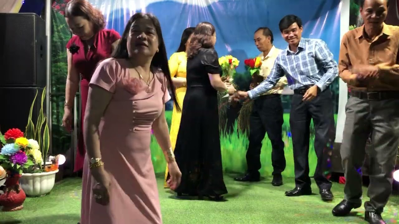 (Tc) Đường Tình Đôi Ngã : Anh Lộc & Chị Phương 