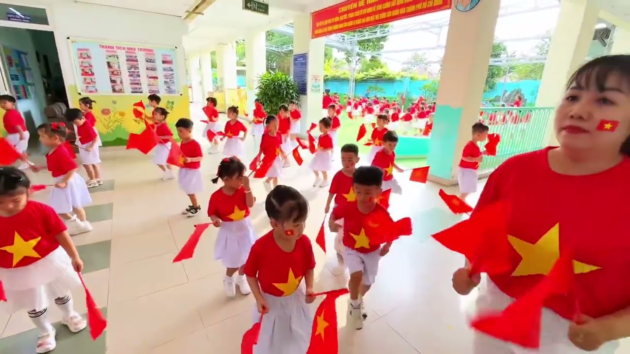 Trường MN Hoa Đào - Đồng diễn Chào mừng kỷ niệm 50 năm ngày Giải phóng miền Nam thống  nhất đất nước