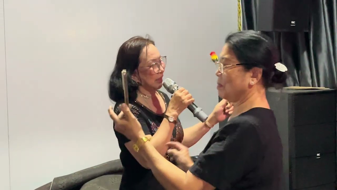Bước tình Hồng Thu Cúc