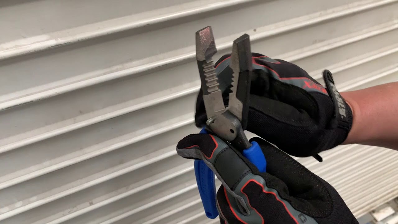 Pelacables Klein-Kurve&trade; de alta resistencia de 8-20 AWG Mod. K12035