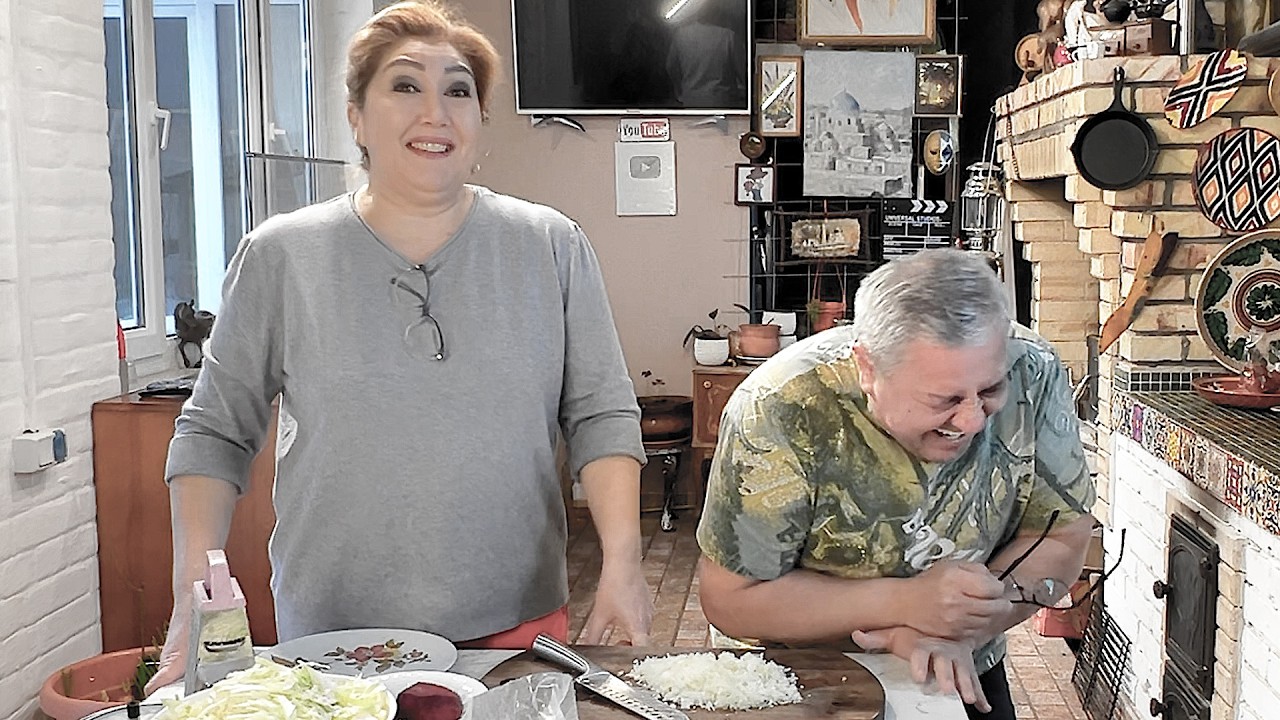 😡😂ТАК ПОССОРИЛИСЬ, ЧТО ЧУТЬ НЕ ЛОПНУЛИ ОТ СМЕХА😋БОРЩ🥮ПИРОГ🥗🍗 ЧИПСЫ С КУРОЧКОЙ!