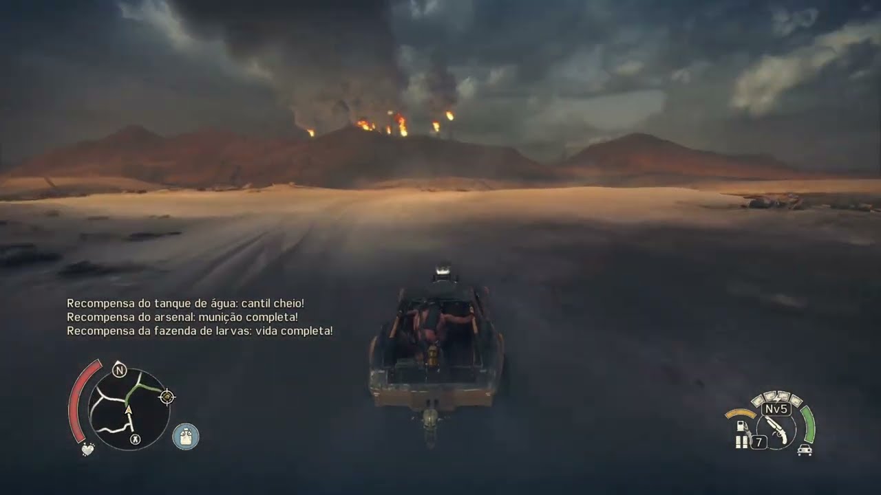 Mad max caça a última sucata nas dunas (com sucesso)