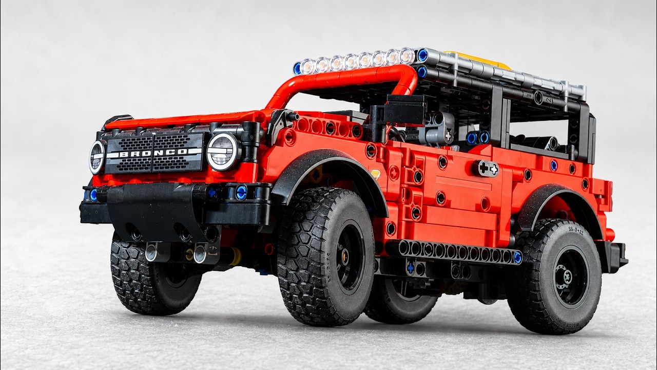 Ford Bronco - LEGO Technic Speed Build - 42213