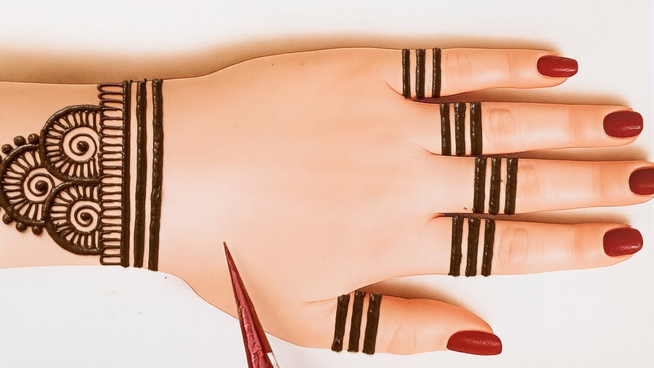 Simple Backhand Mehndi Design for a Chic Look
