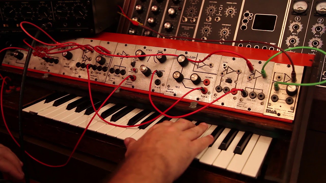 PAIA 2720 + analogue delay - yamaha E1005