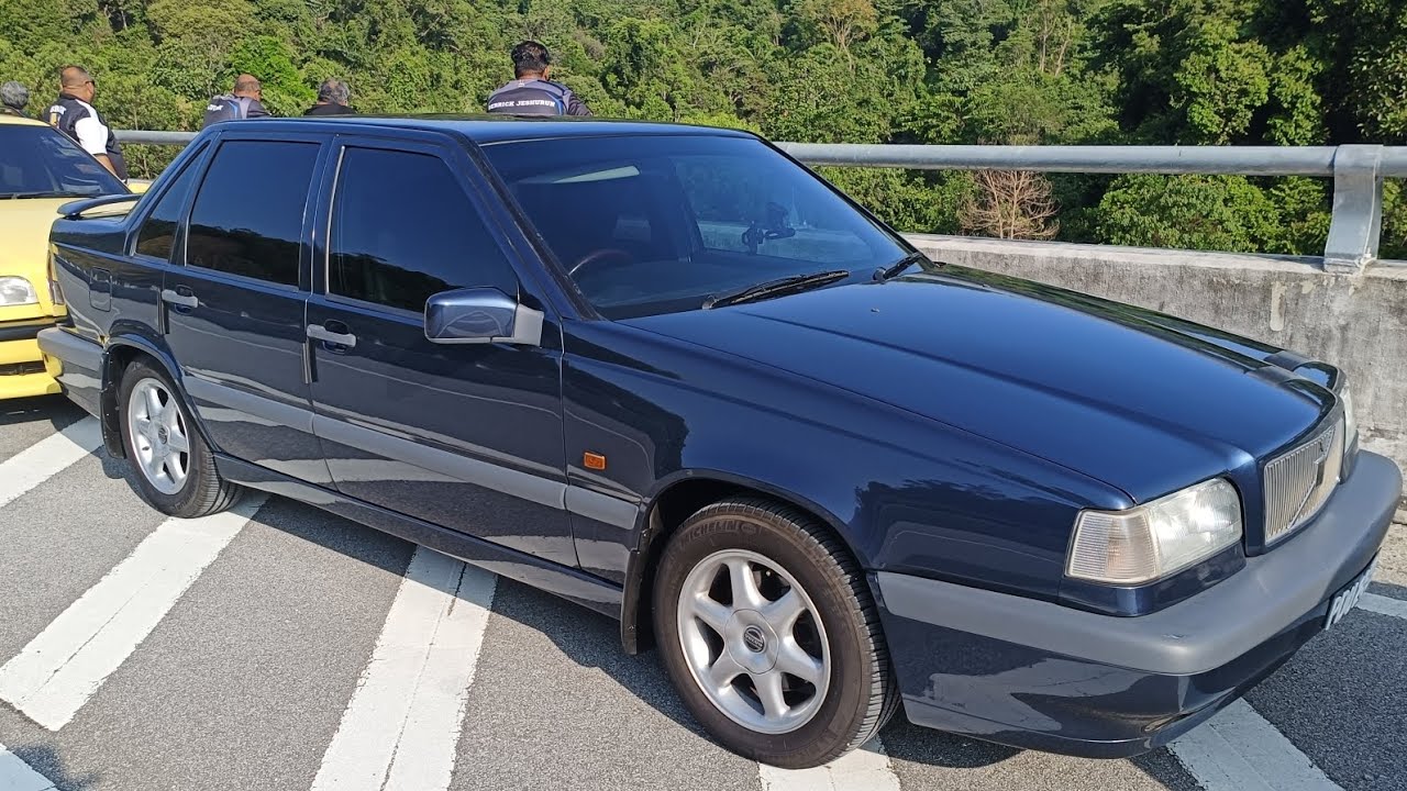 Мотоцикл Volvo 850 GLE 2.5L 20V 1997 года выпуска посетил Темианг вместе с сообществом Brick! Теп...