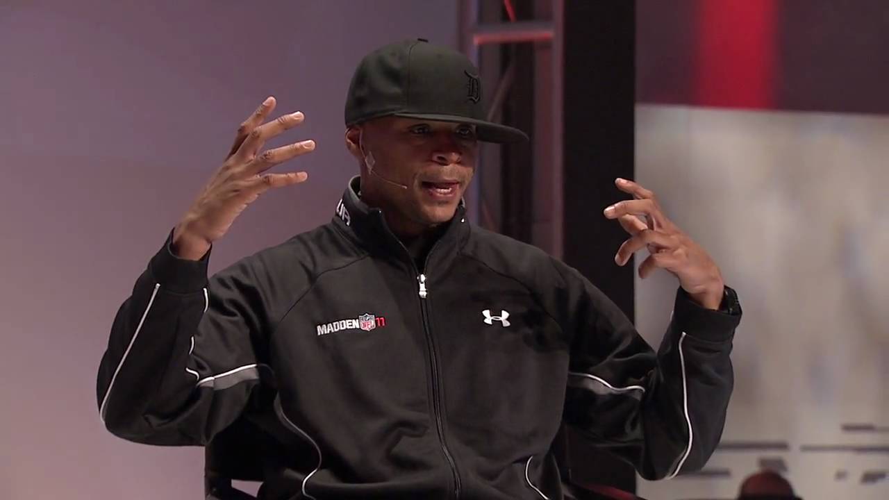Gus Johnson reenacts the Stokley call on stage at E3,  AMAZING MUST SEE!