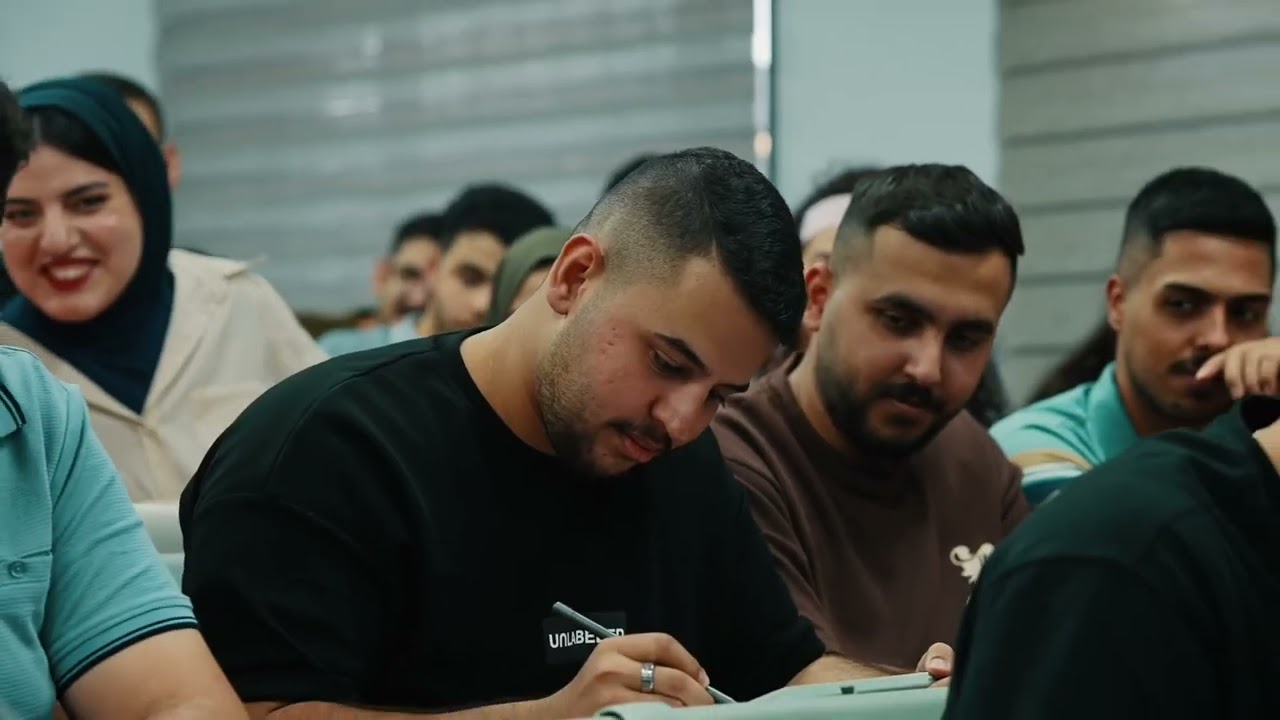 عميد طب الكندي يرحب بالطلبة الجدد للعام الدراسي 2025-2026