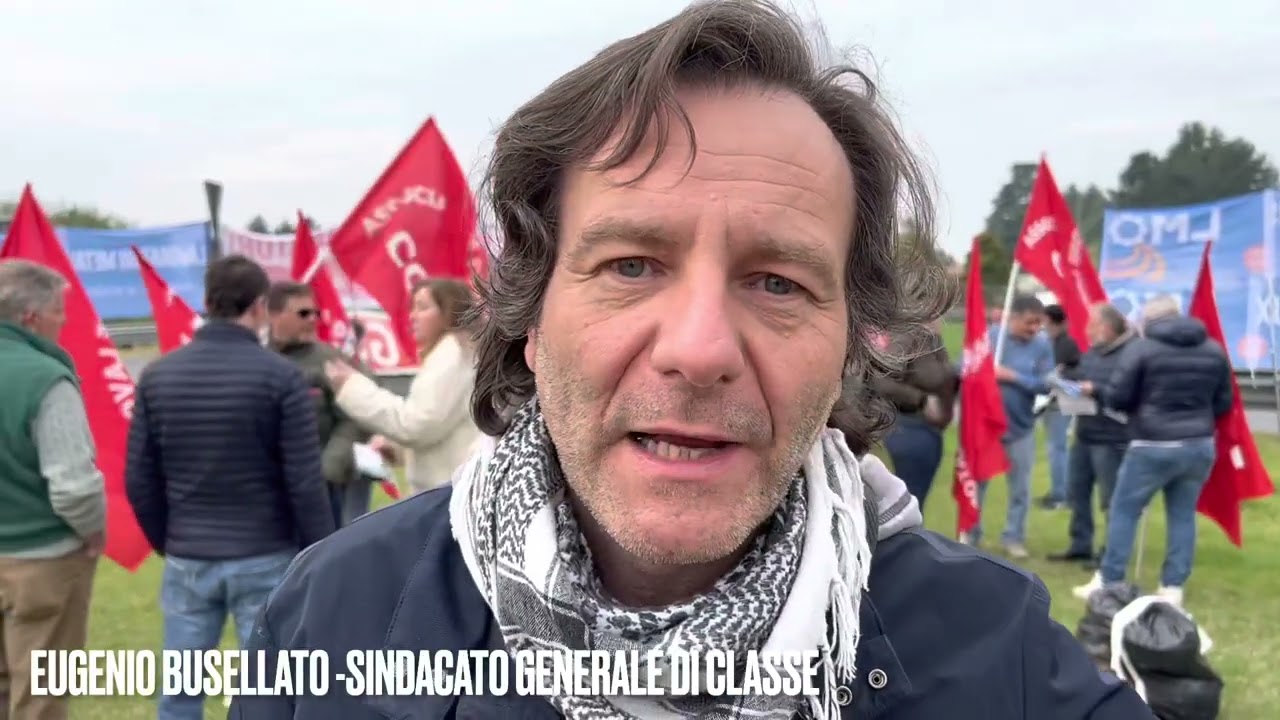 Sindacati di base protestano contro la NATO davanti alla caserma di Solbiate Olona