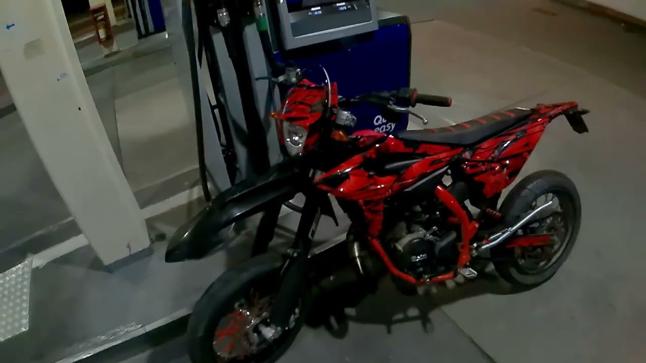 Beta RR 50 night ride *Leovince x fight*