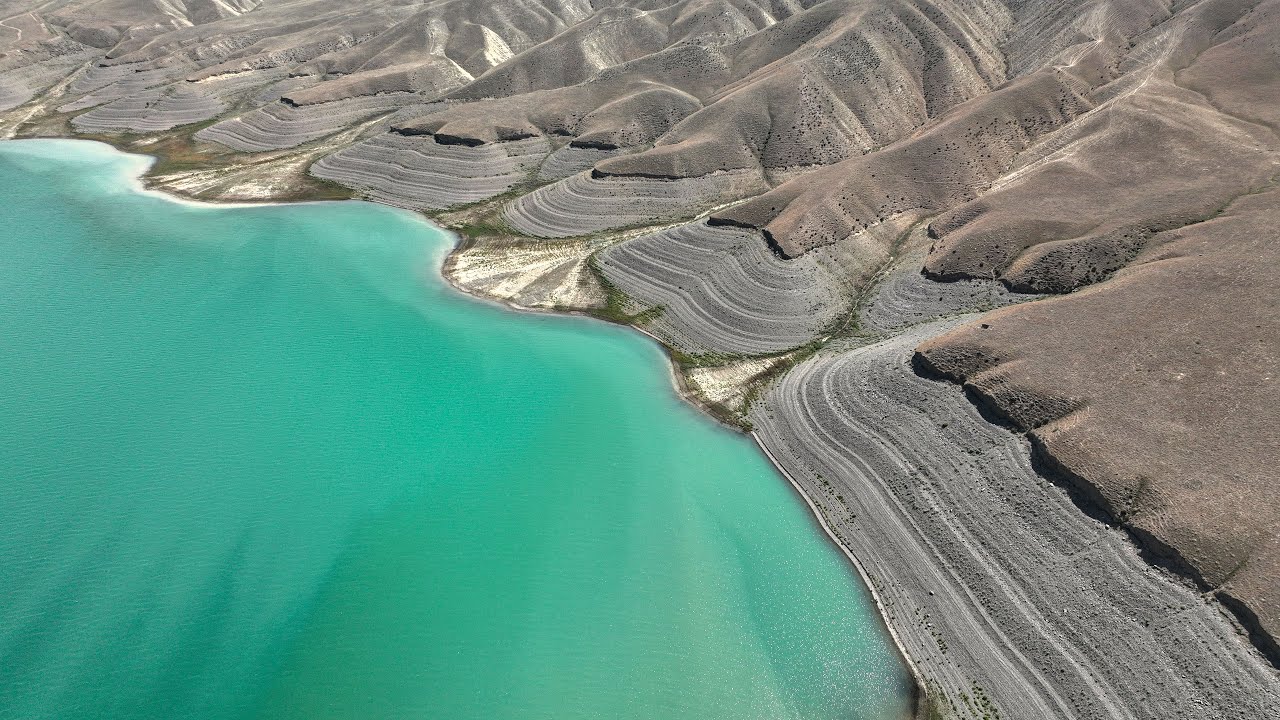 Водохранилище на реке Нарын в Киргизии