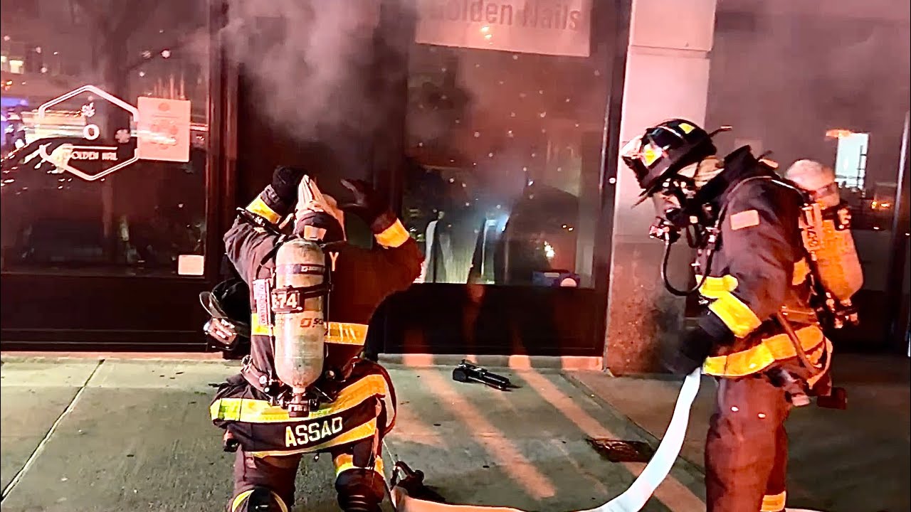 *1ST DUE EARLY ARRIVAL*~*FDNY BOX 1068*~*FDNY BATTLING 10-77 HIGHRISE FIRE IN NAIL SALON ON BROADWAY