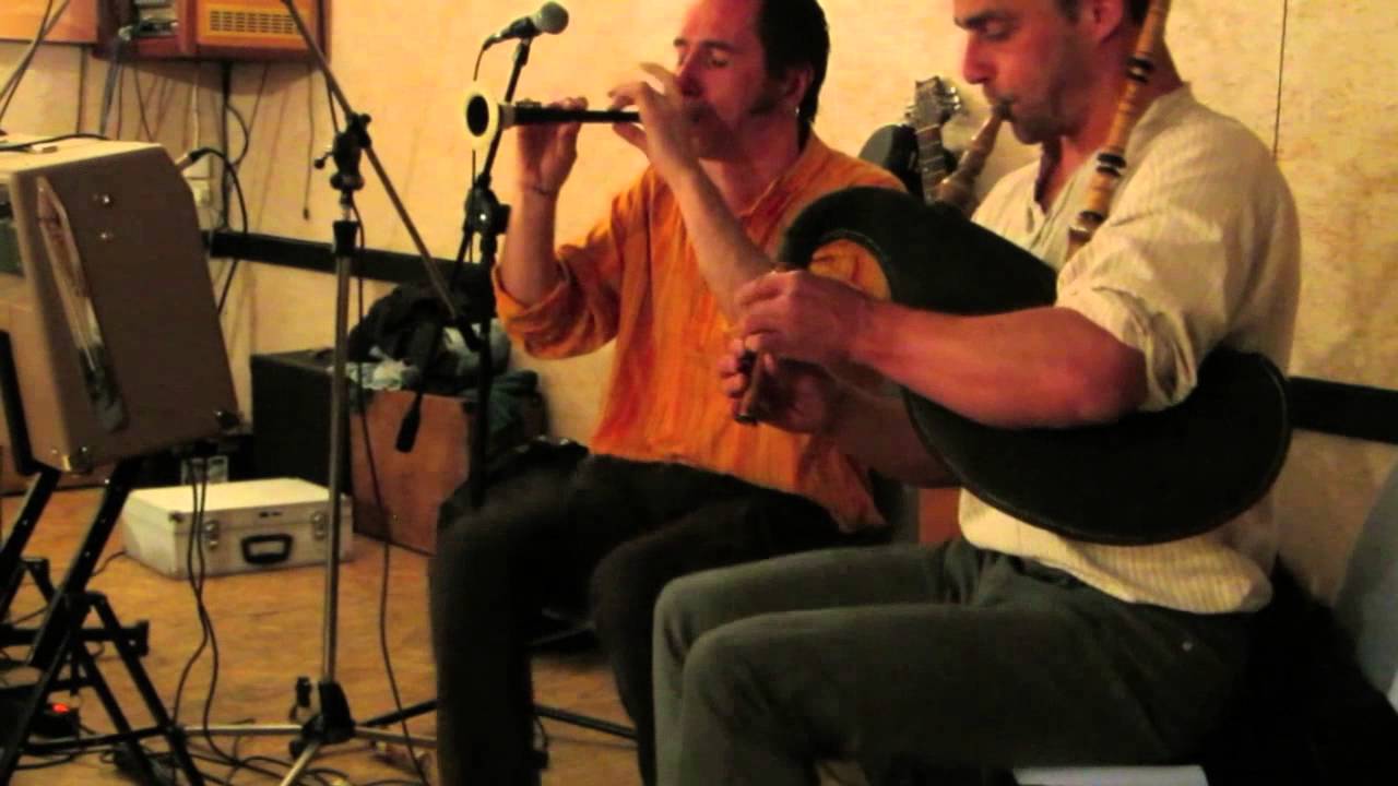 LE DISSEZ/BODROS - Fête de la gavotte du pays de CALANHEL - Gavotte ton simpl
