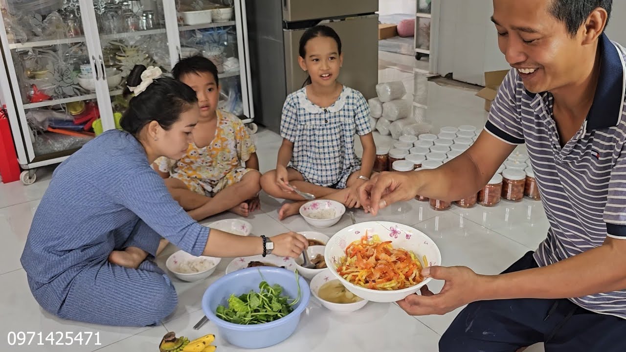 Cách Bin làm Mắm Tép Đu Đủ giòn mềm. CƠM TRƯA 3 MÓN CỦA GIA ĐÌNH NHỎ - Bin Đen Family