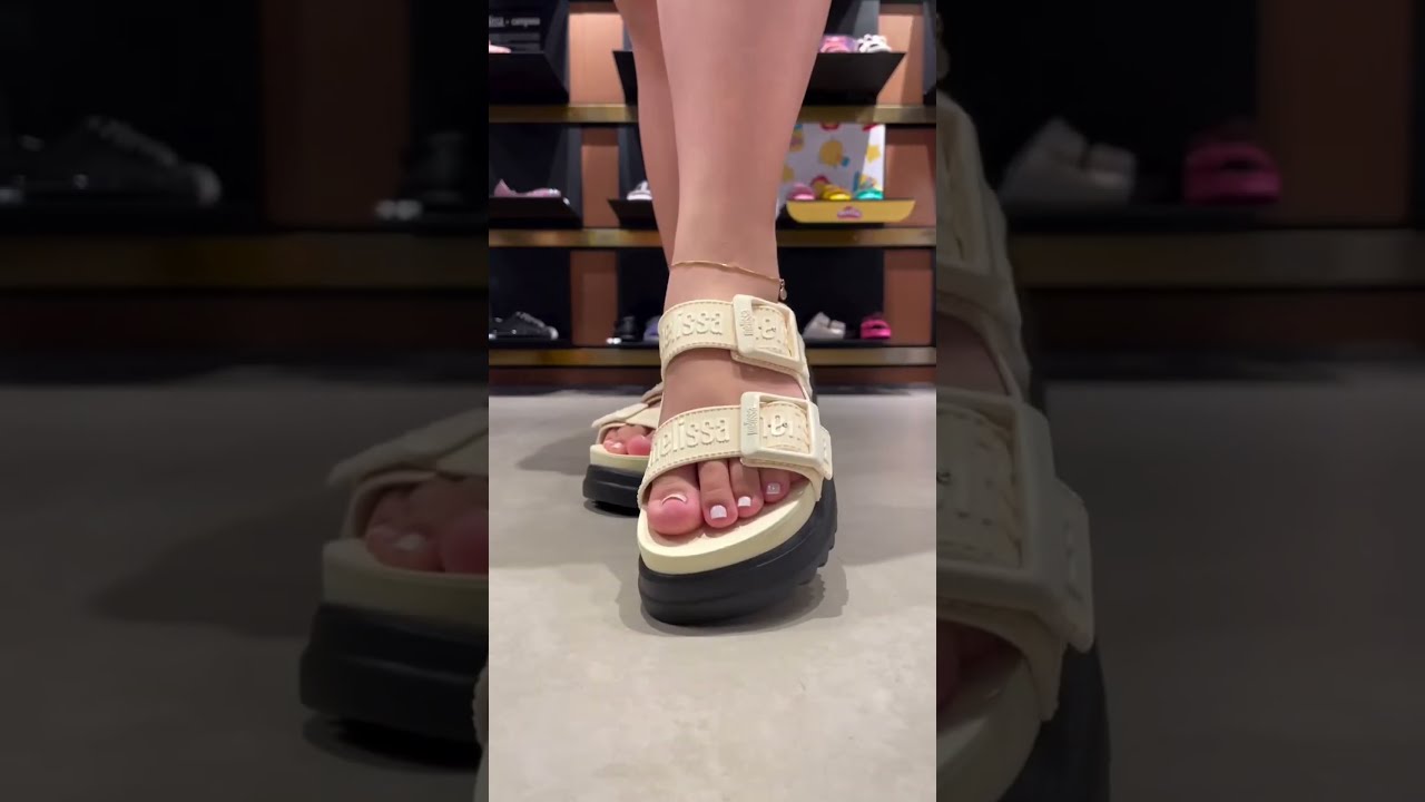 Melissa Cozy M Platform Chinelo Estiloso Confort&aacute;vel Moda Feminina #modafeminina #sandaliasplanas