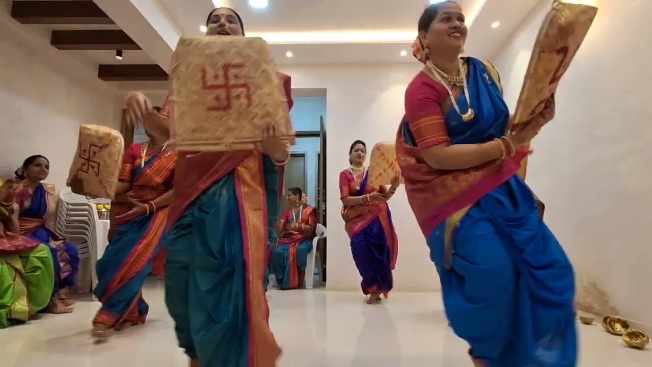 नाच ग घुमा नाचू मी कशी मंगळागौर  खेळ 