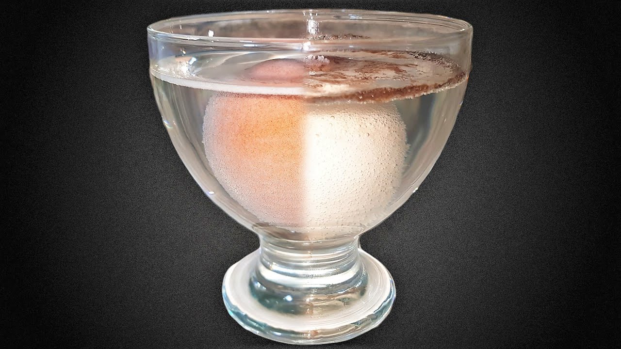 What happens to an egg in vinegar for 24 hours - Time Lapse [April fools' joke]