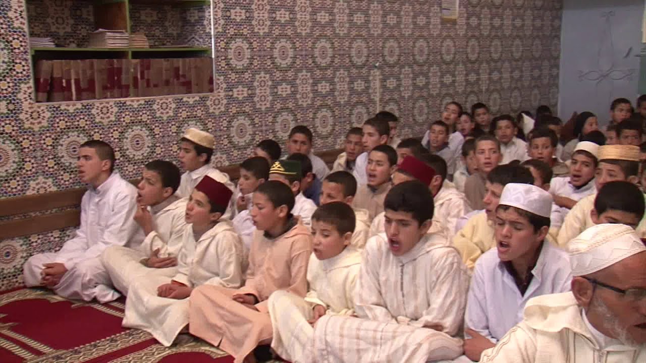قراءة البردة بالمدرسة الزهراوية الخاصة للتعليم العتيق للبنين والبنات المغرب: