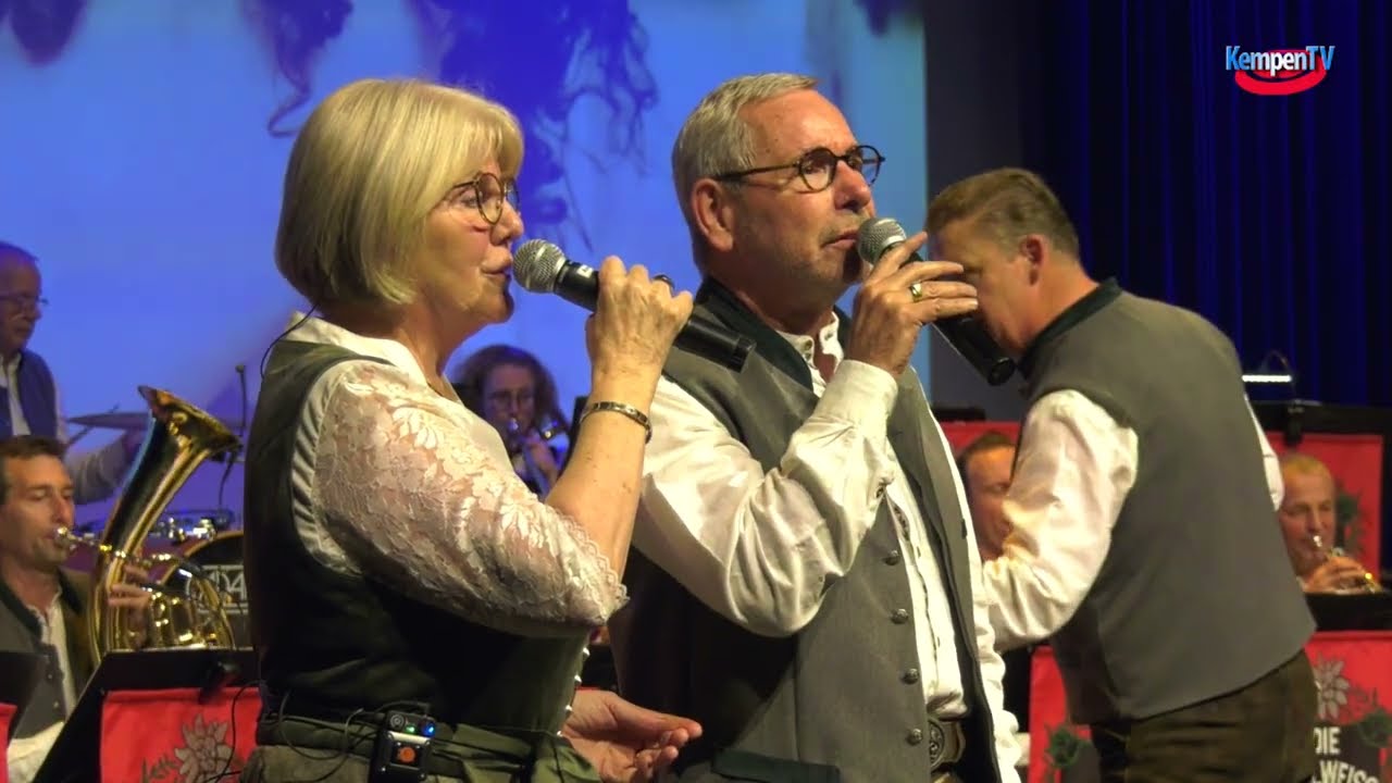 Die Edelweisskapelle heeft nieuwe kleding, Bergeijk