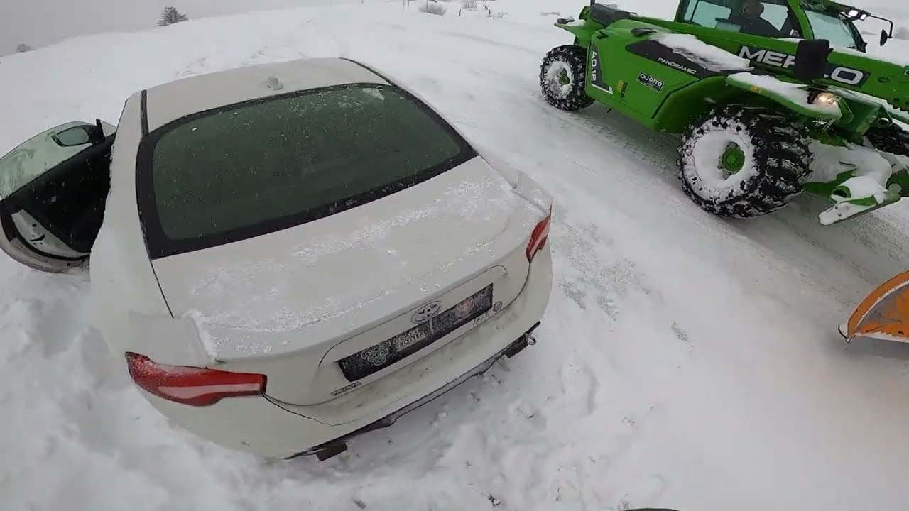 TOYOTA GT86 Ice Series - Trackday on ICE | Winter Tires