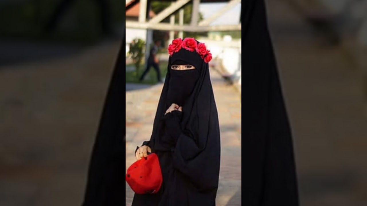modest women 