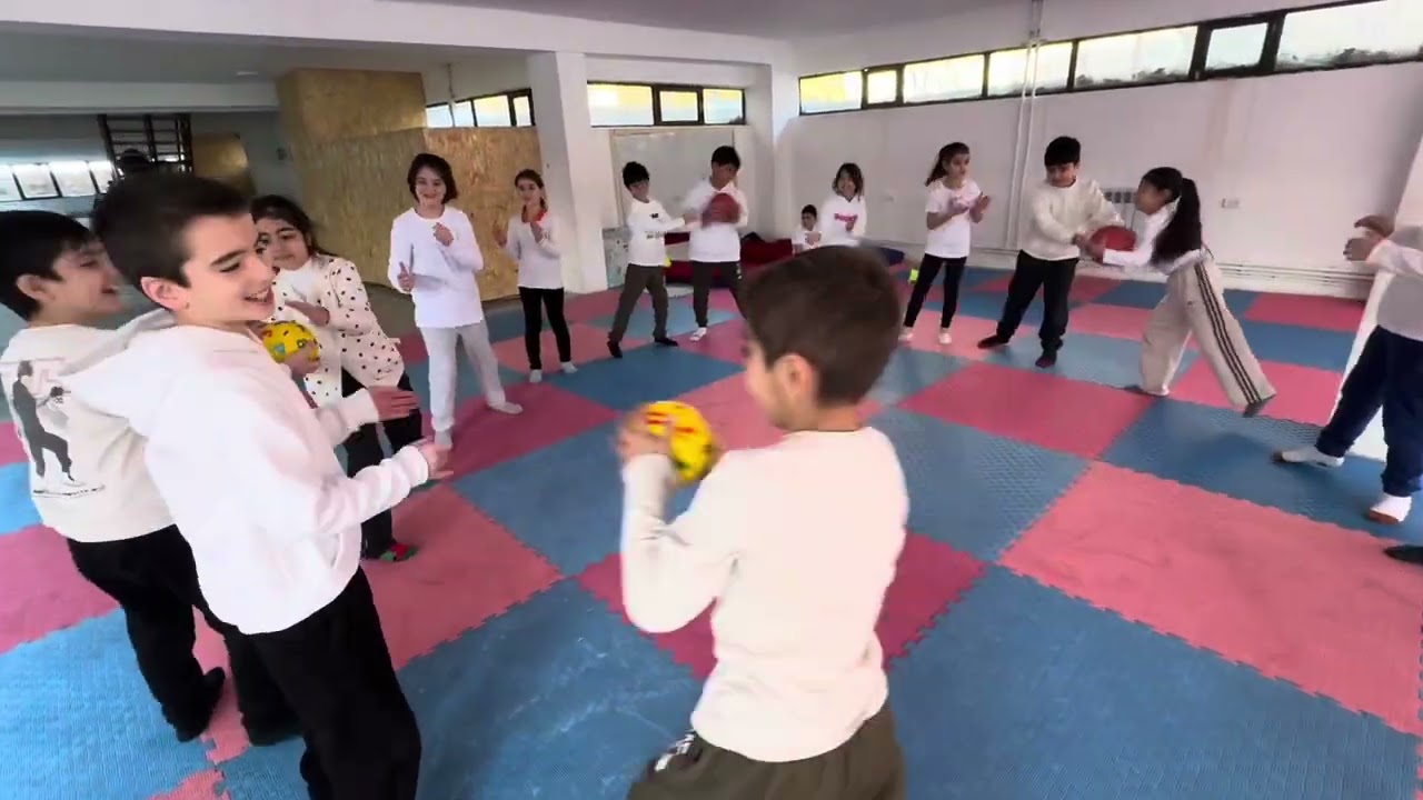 Գնդակախաղեր