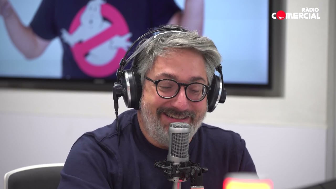 Rádio Comercial | Ai numa casa chinesa fica bem uma sanita sobre a mesa - O Homem que Mordeu o Cão