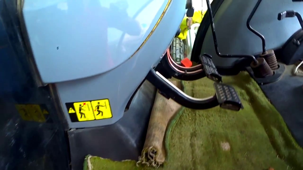 New Holland TDD Plus)) Debriyaj Halatını Germe / Kontak Uyarı Sesini Kapatma...