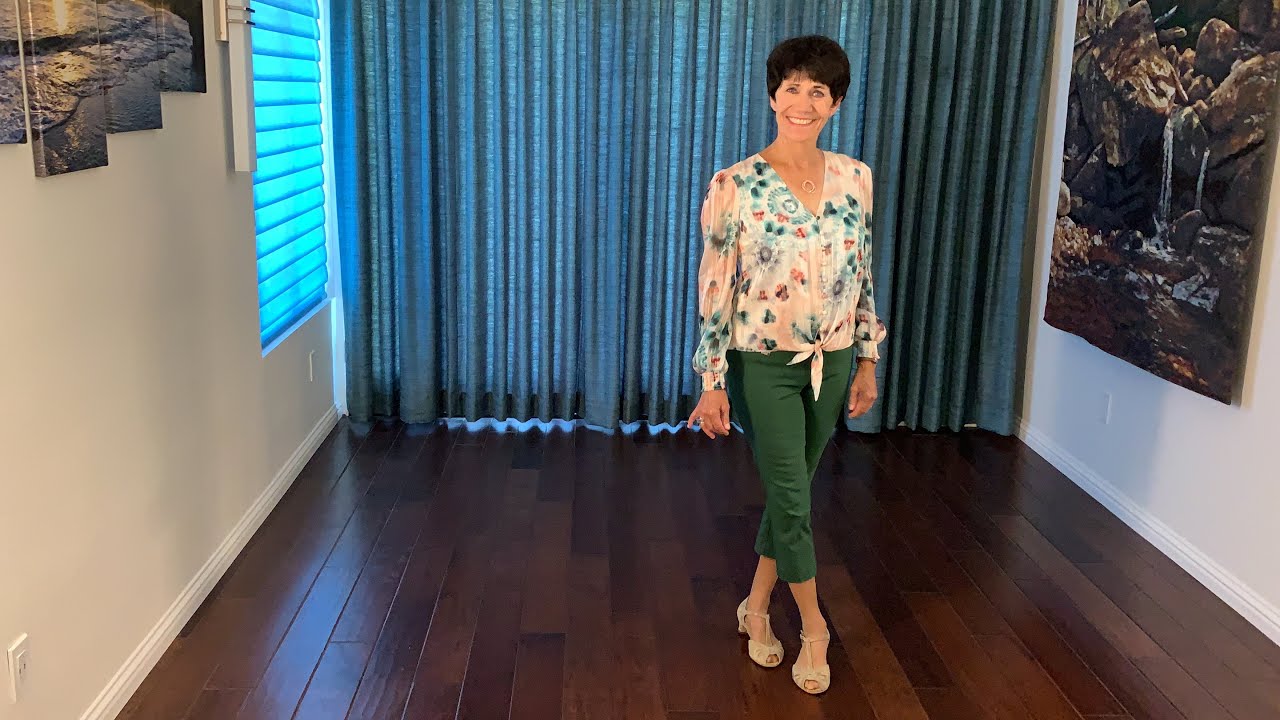 13MWZ (Uno Dos Tres) line dance demonstration and tutorial by Stephie