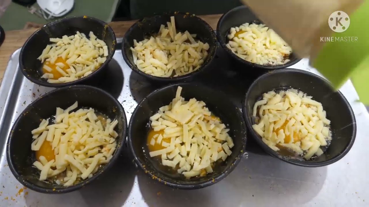 Egg Bread with 3 Kinds of Cheese, Squid Ink Dough - korean street food